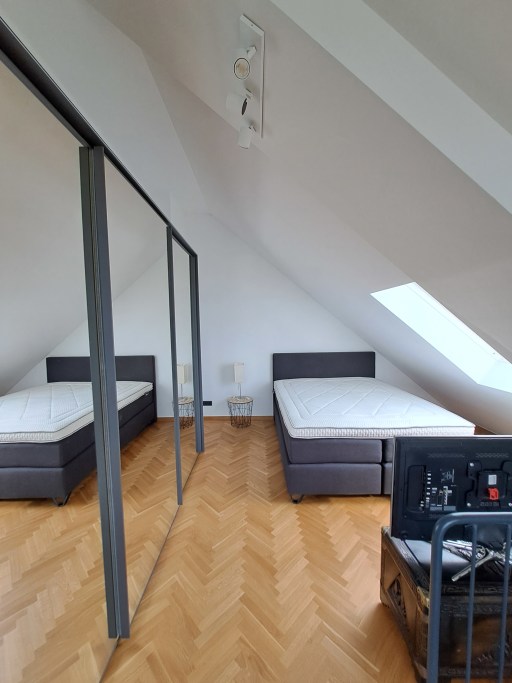 Miete 1 Zimmer Wohnung Düsseldorf | Ganze Wohnung | Düsseldorf | Gehobene Maisonettewohnung mit Terrasse | Hominext