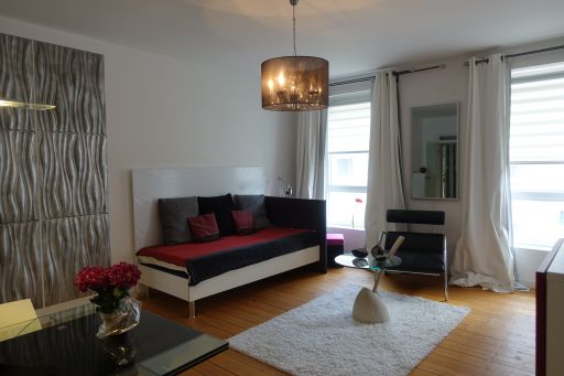 Rent 1 room apartment Düsseldorf | Entire place | Düsseldorf | exclusives Apartment, sehr ruhig gelegen im Szeneviertel Unterbilk-Hafen | Hominext