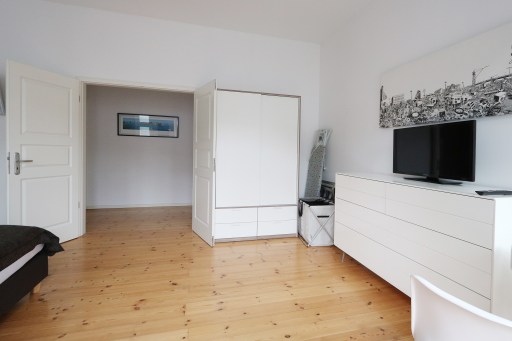 Rent 3 rooms apartment Berlin | Entire place | Berlin | Geräumige moderne 3-Zimmer-Wohnung mit großer Terrasse direkt an der Media Spree | Hominext