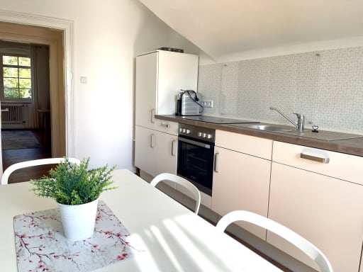 Miete 1 Zimmer Wohnung Langenfeld (Rheinland) | Ganze Wohnung | Langenfeld (Rheinland) | Apartment in einem Gutshof am See zwischen Düsseldorf und Köln | Hominext