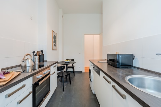 Miete 2 Zimmer Wohnung Berlin | Ganze Wohnung | Berlin | Renoviertes 2-Zimmer-Apartment mit Balkon in Charlottenburg | Hominext