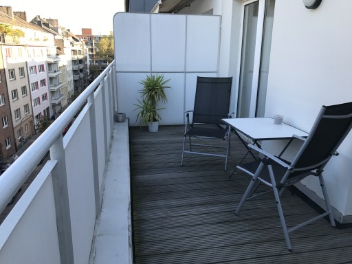 Rent 1 room apartment Düsseldorf | Entire place | Düsseldorf | Ruhige großzügige Zwei-Zimmerwohnung mit zwei Balkonen | Hominext