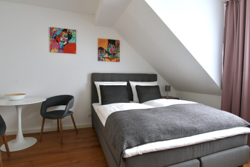 Rent 1 room apartment Köln | Entire place | Köln | Gemütliches Dachgeschoss Apartment im belgischen Viertel | Hominext