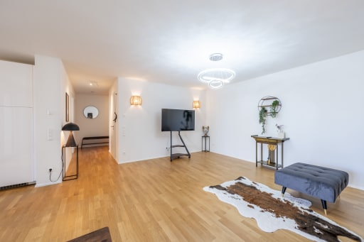 Rent 2 rooms apartment Holzgerlingen | Entire place | Holzgerlingen | EXQUIS 3-Zimmer Luxus Wohnung I Familien mit Haustier I Garten I Netflix I Homeoffice | Hominext