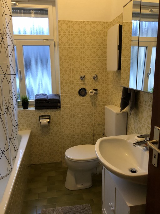 Miete 2 Zimmer Wohnung Baden-Baden | Ganze Wohnung | Baden-Baden | Exklusiv: WG-Konzept mit 2 Schlafzimmer Wohnung im Herzen Baden-Baden | Hominext