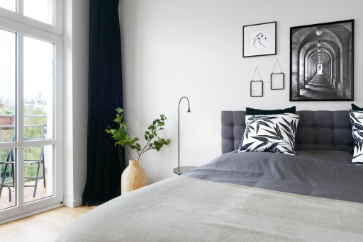 Rent 1 room apartment Berlin | Entire place | Berlin | Bestlage im Winskiez: Lichtdurchflutete Wohnung perfekt für Paare und Singles mit Blick auf den Alex | Hominext