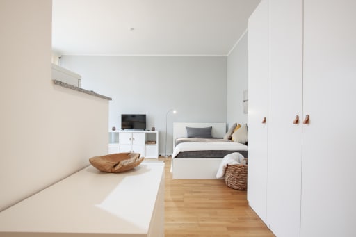 Miete 1 Zimmer Wohnung Düsseldorf | Ganze Wohnung | Düsseldorf | Helles Apartment im Jugendstilhaus! | Hominext