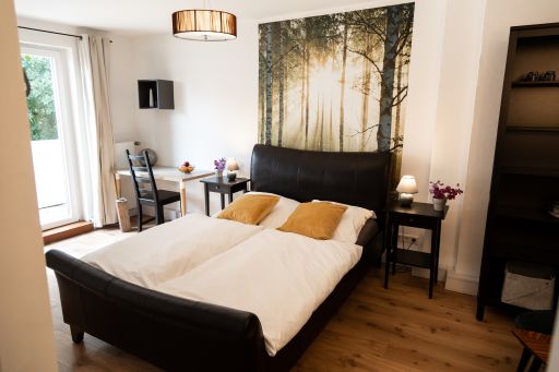 Rent 1 room apartment Bremen | Entire place | Bremen | Zentrale Wohnung über den Dächern Bremens mit Sonnenterrasse