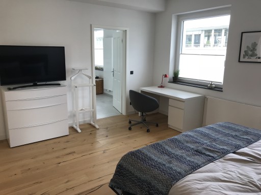 Rent 1 room apartment Düsseldorf | Entire place | Düsseldorf | Top zentral in Düsseldorf, Kernsaniert, Top ausgestattet mit großem Südbalkon | Hominext