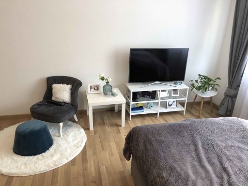 Rent 4 rooms apartment Stuttgart | Studio | Stuttgart | Großes Privatzimmer in Stuttgart | Hominext