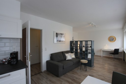 Rent 1 room apartment Leverkusen | Entire place | Leverkusen | Helles, modisches Apartment im Stadtzentrum von Leverkusen (nahe Hauptbahnhof, Parkplatz optional) | Hominext