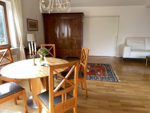 Rent 2 rooms apartment Baden-Baden | Entire place | Baden-Baden | Klassische 3 Zi Wohnung mit Dachterrasse in Bestlage | Hominext