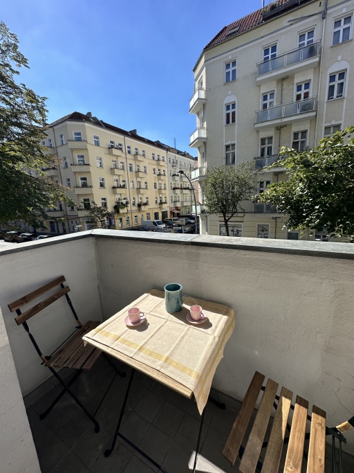 Rent 1 room apartment Berlin | Entire place | Berlin | Moderne, geräumige Altbauwohnung in Top-Lage | Hominext