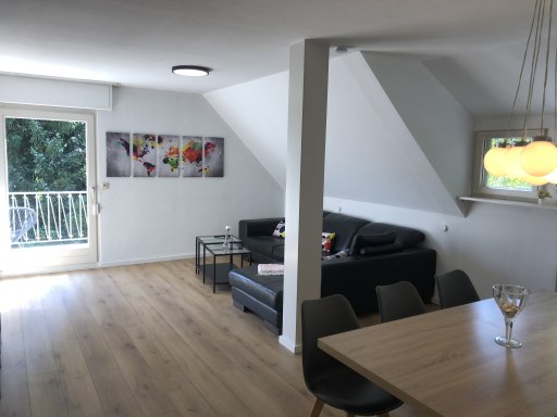 Rent 2 rooms apartment Köln | Entire place | Köln | Geräumige Haushälfte mit riesigem Garten im grünen Köln-Brück, Gute Anbindung an Flughafen, Messe und Innenstadt | Hominext