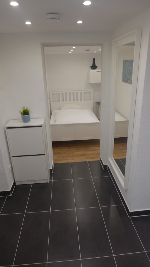 Rent 1 room apartment Heidelberg | Entire place | Heidelberg | Neuenheim, 2 Zimmer, 1 km Uni, 400 m Neckar, neu renoviert/möbiliert | Hominext