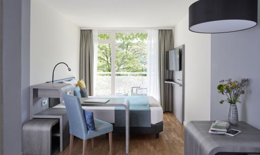 Rent 1 room apartment München | Entire place | München | Apartment mit Balkon am Olympiapark