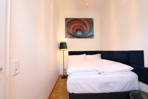 Rent 1 room apartment Dresden | Entire place | Dresden | Dein Grünes Gewölbe ~ your private Green Vault | Hominext