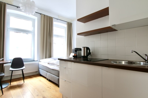 Rent 1 room apartment Köln | Entire place | Köln | Lüb-311 · Little cosy apartment at Eigelstein | Hominext