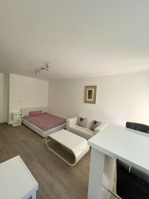 Miete 1 Zimmer Wohnung München | Ganze Wohnung | München | Helle 1.5 Zimmer-Wohnung in München | Hominext