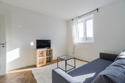 Rent 1 room apartment Berlin | Entire place | Berlin | Tolle 2 Zimmer Wohnung mit Balkon direkt am Hermannplatz | Hominext