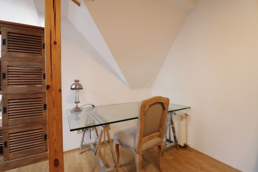 Miete 2 Zimmer Wohnung Berlin | Ganze Wohnung | Berlin | Möbliertes DG-Apartment! Terrasse, EBK, Gäste-WC! | Hominext