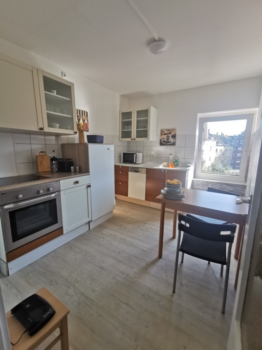 Rent 2 rooms apartment Gelsenkirchen | Entire place | Gelsenkirchen | großzügiges Apartement für bis zu 4 Personen | Hominext