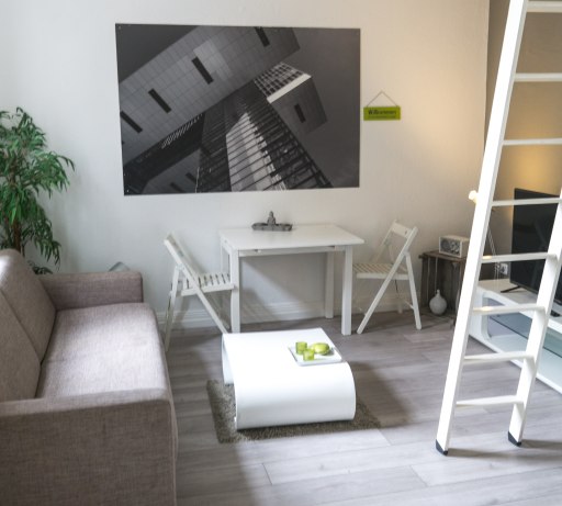 Miete 1 Zimmer Wohnung Köln | Ganze Wohnung | Köln | Zentrales Apartment nähe Kölner Dom | Hominext