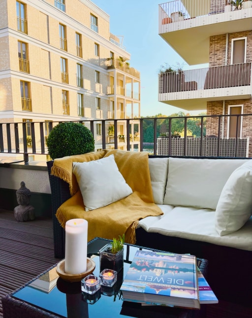 Rent 2 rooms apartment Berlin | Entire place | Berlin | The Berlin Retreat - Stilvolles Apartment mit Wasserblick - 109qm - 2 Schlafzimmer 2 Bäder - 20min zum Flughafen | Hominext