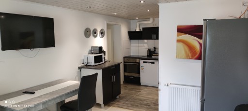 Miete 2 Zimmer Wohnung Köln | Ganze Wohnung | Köln | 3-Zimmer Wohnung in der Nähe vom Flughafen | Hominext