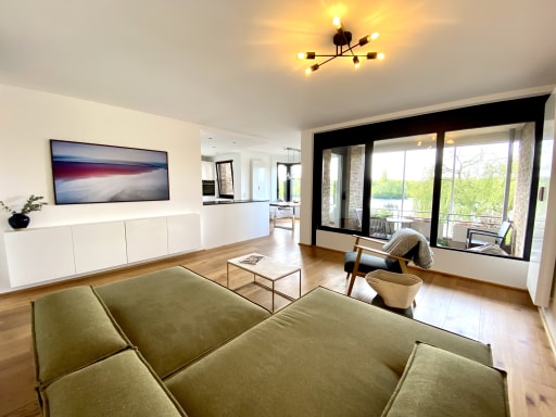 Miete 1 Zimmer Wohnung Düsseldorf | Ganze Wohnung | Düsseldorf | Moderne 3,5-Zimmer-Wohnung mit atemberaubendem Seeblick, Balkon & hochwertiger Ausstattung in Düsseldorf | Hominext