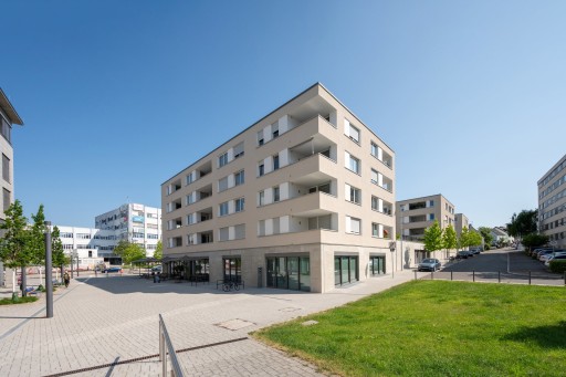 Rent 2 rooms apartment Böblingen | Entire place | Böblingen | Perfekt für die Familie I Exklusive und moderne 3-Zimmer-Wohnung in der Nähe von Mercedes I Stuttgart I Küche I Home Office | Hominext