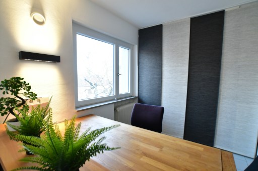 Rent 2 rooms apartment Stuttgart | Entire place | Stuttgart | Sonnendurchflutete 5-Zimmer-Wohnung in ruhiger Lage mit großem Südbalkon, Blick ins Grüne | Hominext