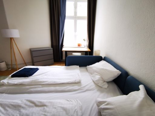 Rent 2 rooms apartment Berlin | Entire place | Berlin | Hausburg 2.OG li Balkon | Hominext