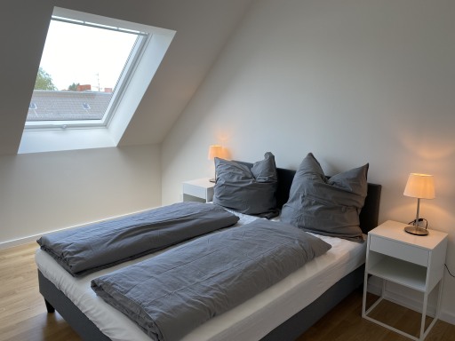 Miete 1 Zimmer Wohnung Berlin | Ganze Wohnung | Berlin | Dachgeschoß Studio im Herzen von Neukölln mit tollem Balkon | Hominext