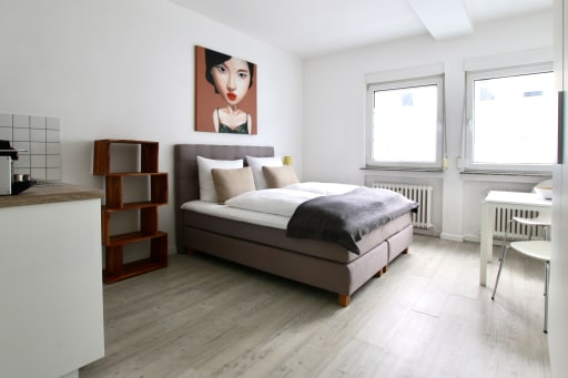 Miete 1 Zimmer Wohnung Köln | Ganze Wohnung | Köln | Helles Apartment am Friesenplatz | Hominext