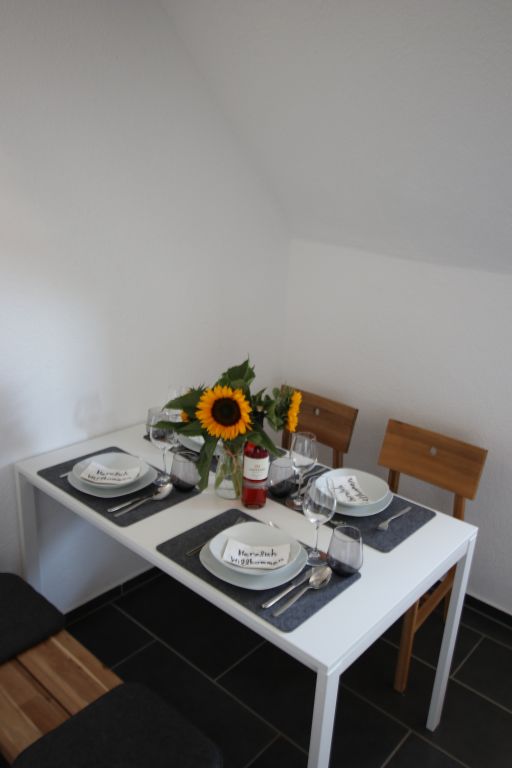 Rent 2 rooms apartment Bad Rappenau | Entire place | Bad Rappenau | Roomfall: Moderne Suite-Schreibtisch-Küche-Wanne | Hominext