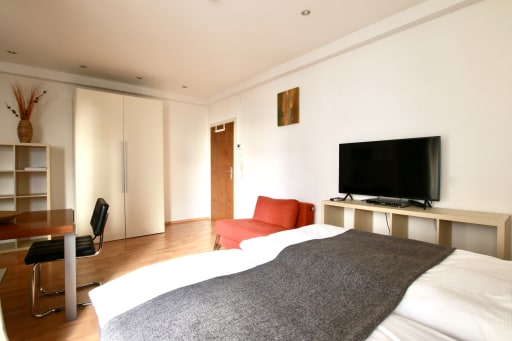 Miete 1 Zimmer Wohnung Köln | Ganze Wohnung | Köln | Schönes Apartment mit Balkon am Rathenauplatz | Hominext