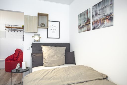 Rent 1 room apartment Düsseldorf | Entire place | Düsseldorf | Düsseldorf Stadtmitte schöne Etagenwohnung frisch saniert mit hochwertigen Möbeln
