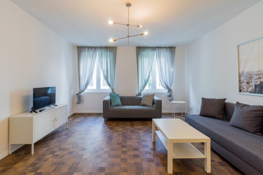 Rent 1 room apartment Berlin | Entire place | Berlin | Große 2 Zimmer Wohnung mit Balkon direkt am Hermannplatz | Hominext