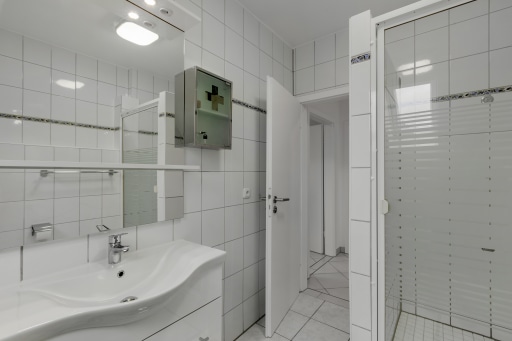 Rent 2 rooms apartment Köln | Entire place | Köln | Geräumige Wohnung im Kölner Westen | Hominext