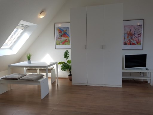 Miete 1 Zimmer Wohnung Stuttgart | Ganze Wohnung | Stuttgart | Furnished serviced studio next to Patch Barracks | Hominext