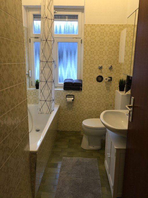 Rent 2 rooms apartment Baden-Baden | Entire place | Baden-Baden | Exklusiv: WG-Konzept mit 2 Schlafzimmer Wohnung im Herzen Baden-Baden | Hominext