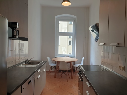 Miete 2 Zimmer Wohnung Berlin | Ganze Wohnung | Berlin | 3-Zimmer-Perle mit einem Balkon | Hominext