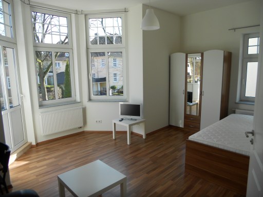 Miete 1 Zimmer Wohnung Kiel | Ganze Wohnung | Kiel | schönes Einzimmer-Apartment in repräsentativer Stadtvilla | Hominext