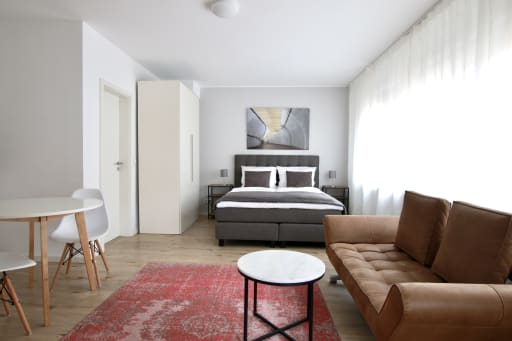 Miete 1 Zimmer Wohnung Köln | Ganze Wohnung | Köln | Pan-3134 · Schickes Studio, zentral  und ruhig, Balkon | Hominext