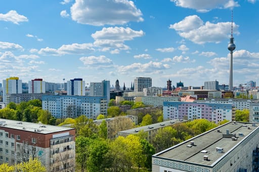 Miete 1 Zimmer Wohnung Berlin | Ganze Wohnung | Berlin | 427 | Helle Wohnung mit toller Aussicht am Strausberger Platz | Hominext