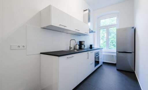 Miete 1 Zimmer Wohnung Berlin | Ganze Wohnung | Berlin | Frisch saniertes und vollständig neu möbliertes Apartment am Zionskirchplatz! | Hominext