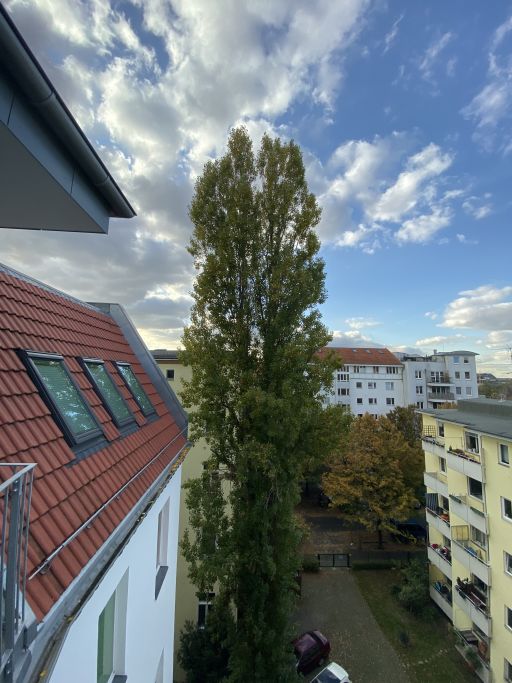 Rent 1 room apartment Berlin | Entire place | Berlin | Helles Penthouse Studio Balkon Mitte