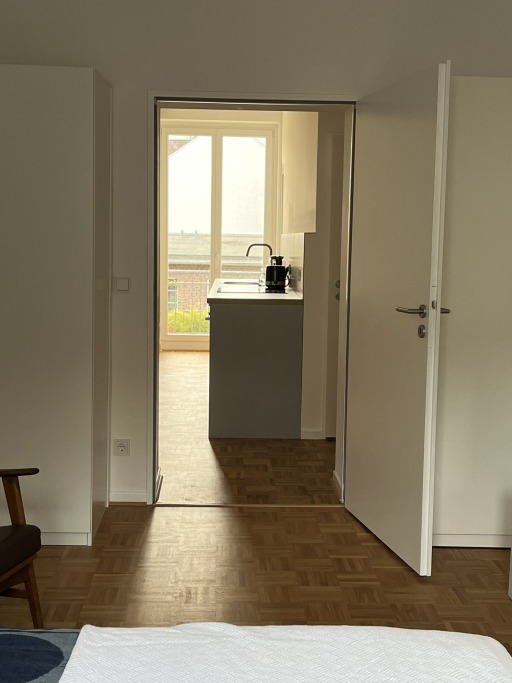 Rent 1 room apartment Düsseldorf | Entire place | Düsseldorf | Ruhiges neu saniertes  Apartment im belebten Viertel in Düsseldorf | Hominext