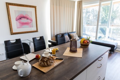 Miete 2 Zimmer Wohnung Bad Zwischenahn | Ganze Wohnung | Bad Zwischenahn | Honeymoon Nr. 3 Penthousewohnung am See für bis zu 6 Personen, Balkon, Sauna | Hominext